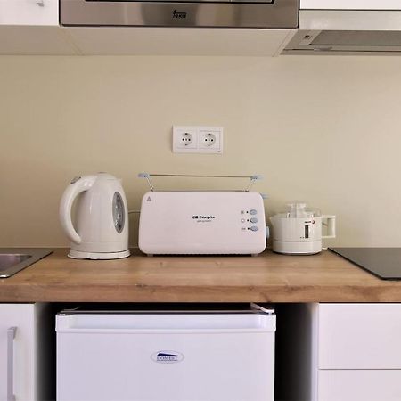 Petit Bijou - Beach Apartment III Castelldefels Bagian luar foto