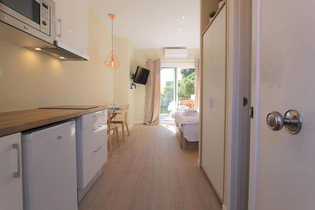 Petit Bijou - Beach Apartment III Castelldefels Bagian luar foto